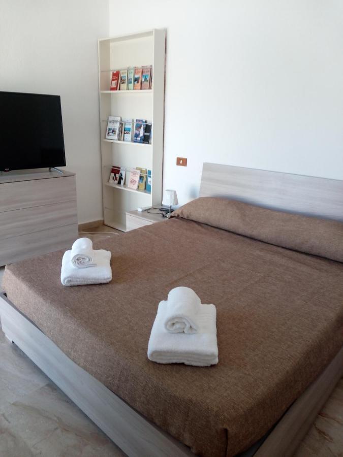 Flamingo Guest House- Rooms أولبيا المظهر الخارجي الصورة