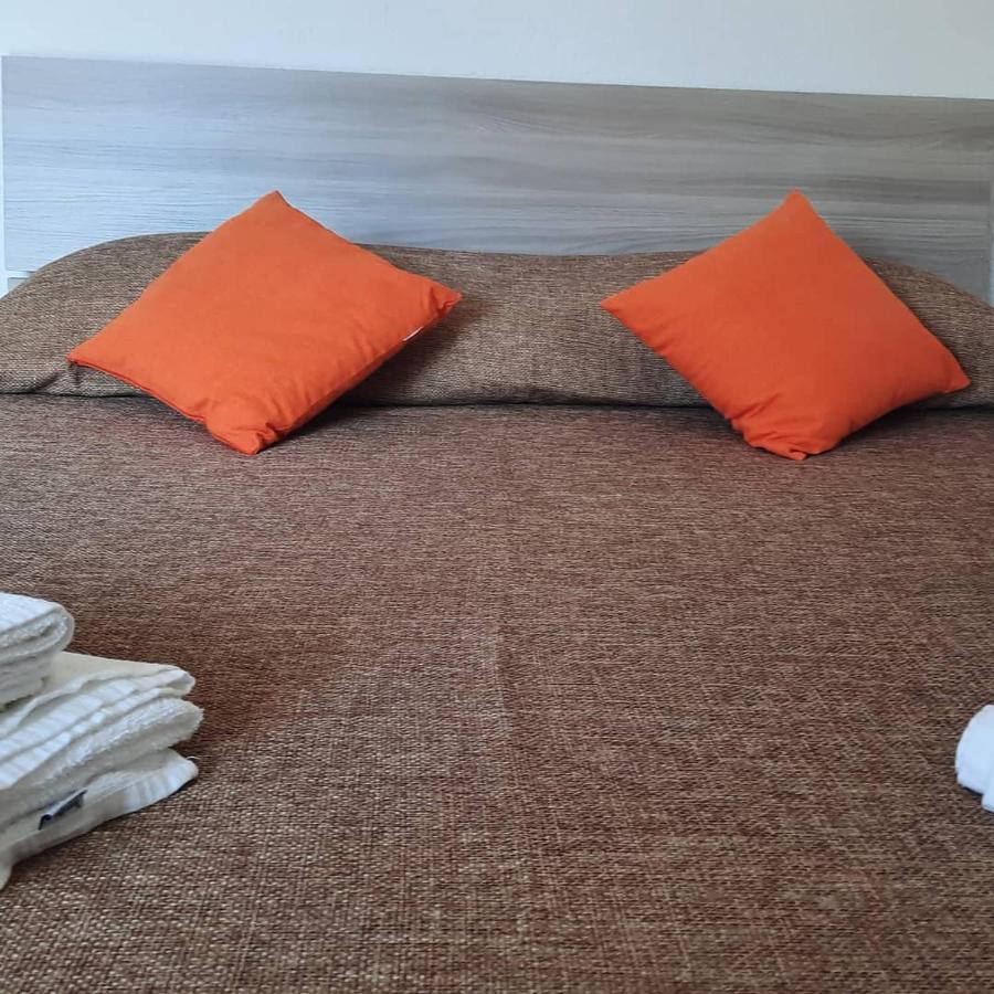 Flamingo Guest House- Rooms أولبيا المظهر الخارجي الصورة